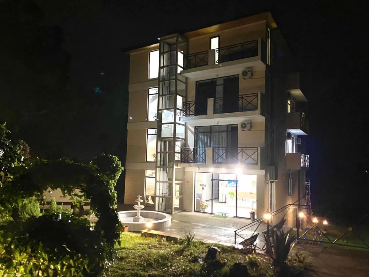 Vita Gardenia Hotel Tsqaltubo Eksteriør billede